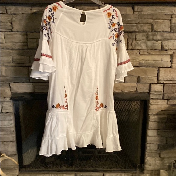 Free People Emroidered White Ruffled Midi Boho Dress - Picture 2 of 3